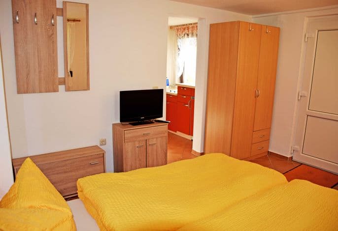 01 Ferienwohnung mit Terrasse - Ferienwohnungen mit Terrasse im Ostseebad Sellin detail 2