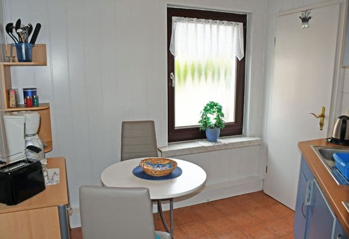 02 Ferienwohnung mit Terrasse - Ferienwohnungen mit Terrasse im Ostseebad Sellin detail 4