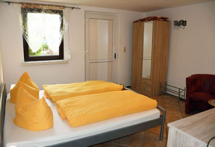 02 Ferienwohnung mit Terrasse - Ferienwohnungen mit Terrasse im Ostseebad Sellin detail 1