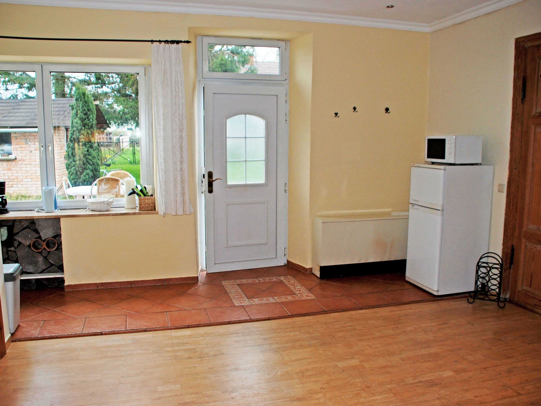 04 Ferienwohnung Jasmund mit Kamin - Ferienwohnungen im Gutshaus Gnies detail 2