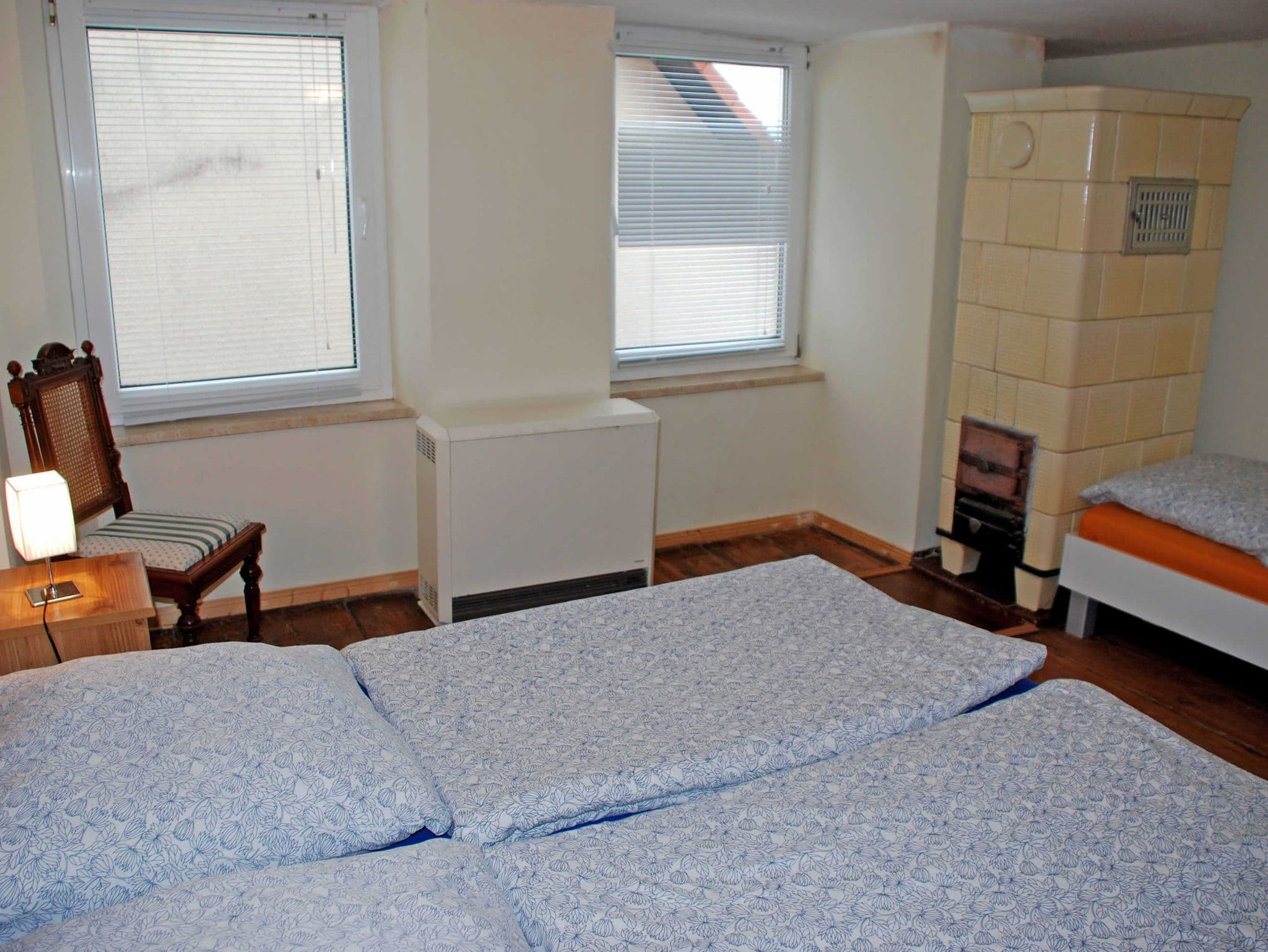 05 Ferienwohnung Ralswiek mit Kamin - Ferienwohnungen im Gutshaus Gnies detail 2