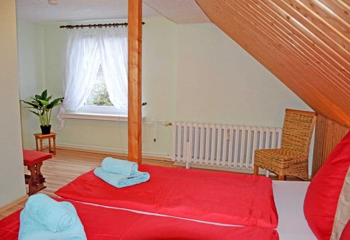 02 Ferienwohnung Backbord mit Terrasse - Ferienwohnungen im Haus Friedenswinkel detail 1