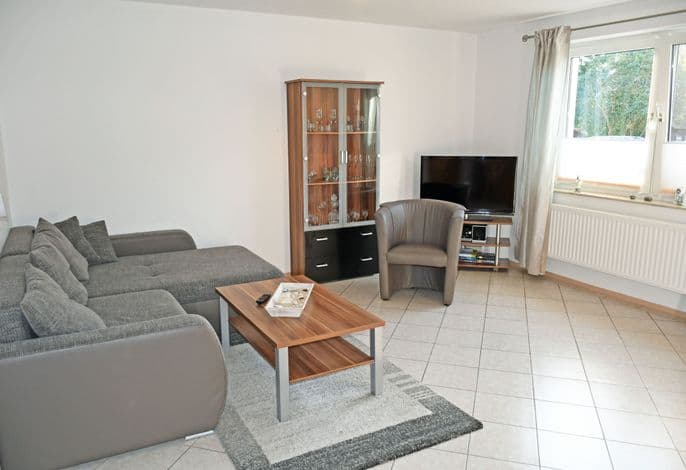 02 Ferienappartement Sehlen mit Terrasse (7 Betten) - Ferienappartements auf Rügen mit Terrasse detail 3