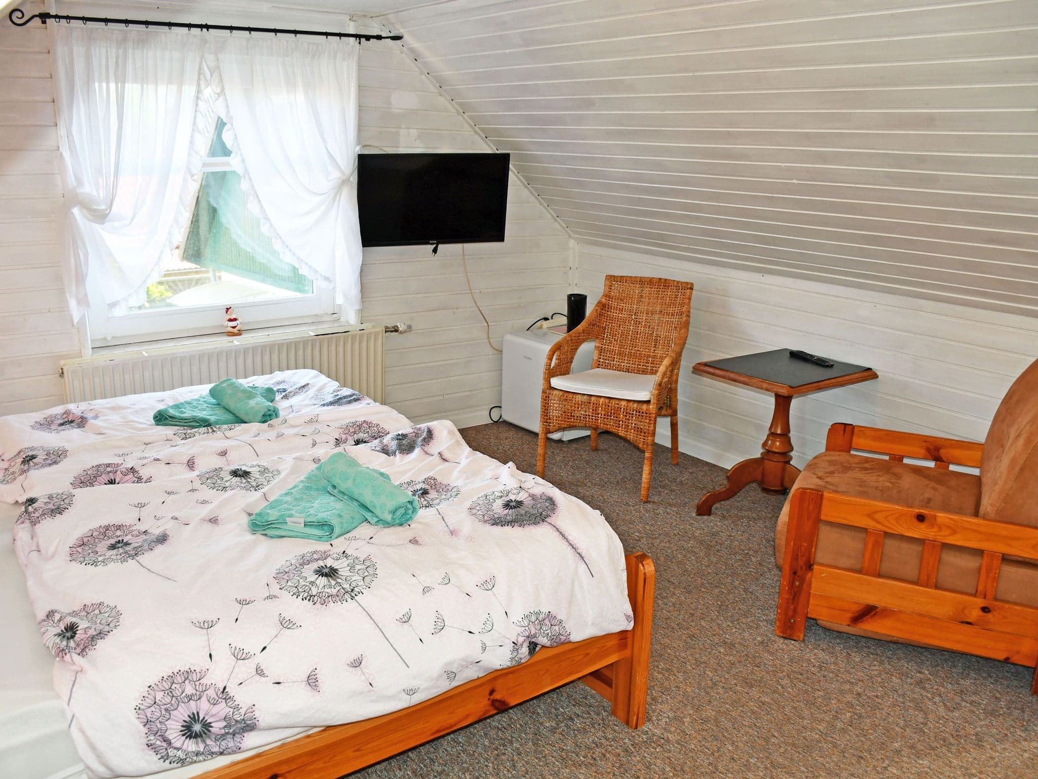 05 Doppelzimmer mit Aufbettung - Pension im Seebad Breege detail 1