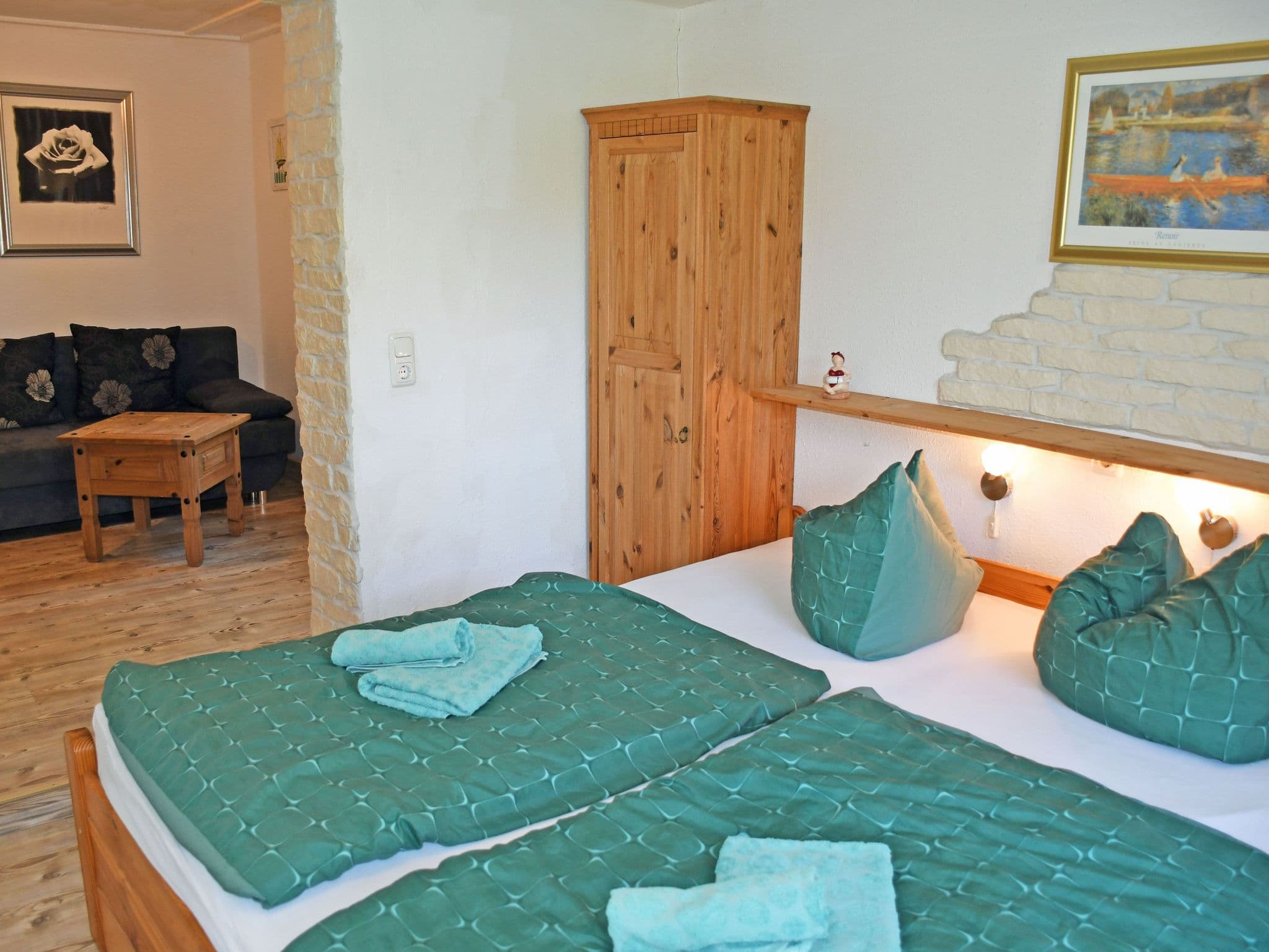 03 Doppelzimmer mit Aufbettung - Pension im Seebad Breege detail 1