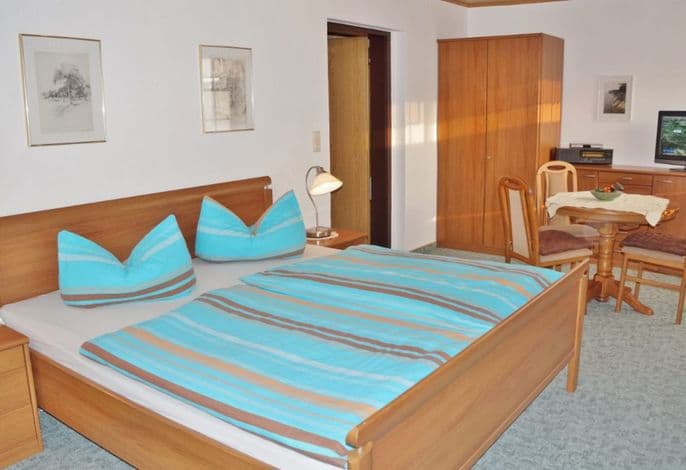 Doppelzimmer 47002 - Reetdachhaus 47001 detail 2