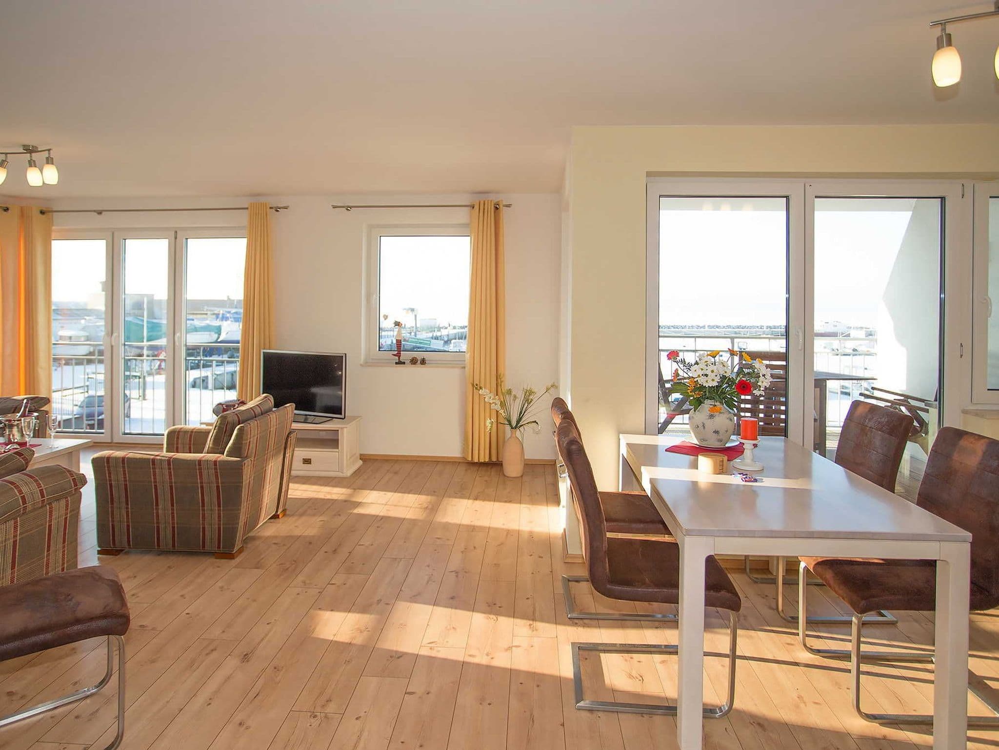 H-Ferienwohnung 2 - Ferienwohnung Wiek im Hafenkieker detail 1