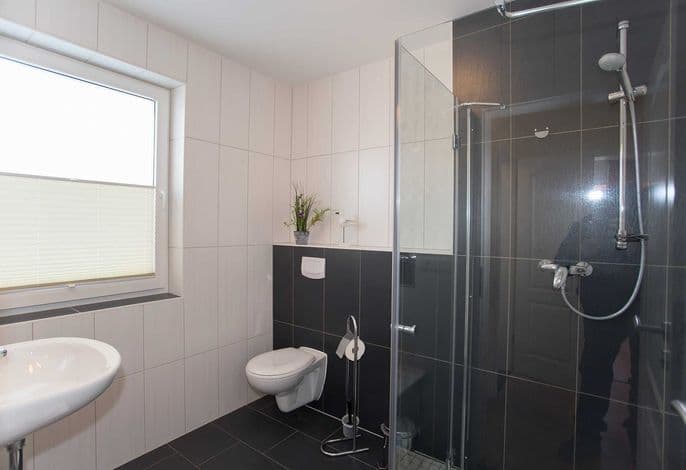 H-Ferienwohnung 3 - Ferienwohnung Wiek im Hafenkieker detail 3