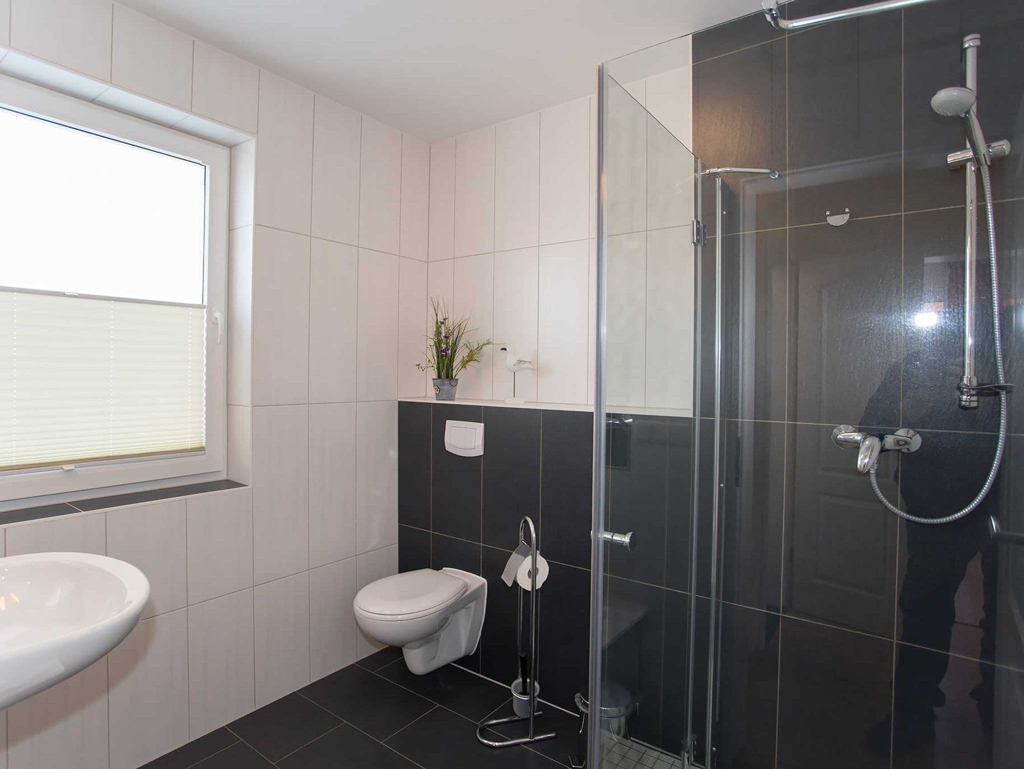 H-Ferienwohnung 3 - Ferienwohnung Wiek im Hafenkieker detail 3