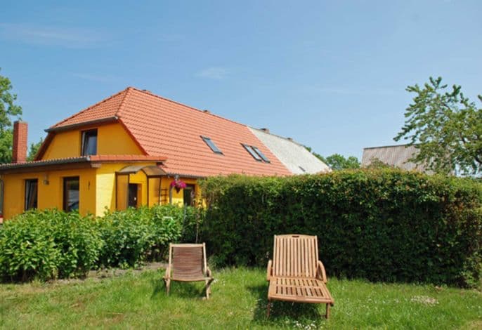 Ferienwohnungen in Lipsitz auf Rügen - Ferienwohnung Rapsblüte mit Kamin und Balkon detail 2