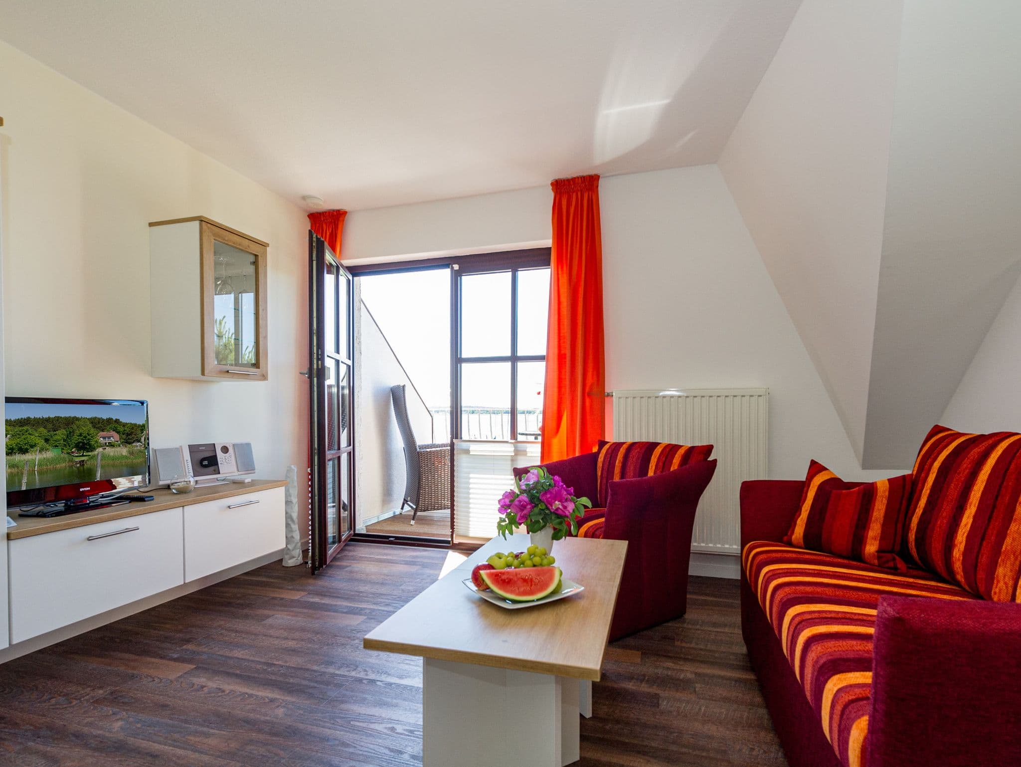 Appartement Luv mit Seeblick und Balkon (L)