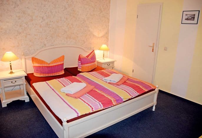 04 Doppelzimmer - Villa im Ostseebad Baabe detail 1