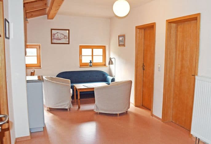 05 Ferienwohnung Leberblümchen - Haus am Höft in Gager mit Seeblick und Sauna detail 1