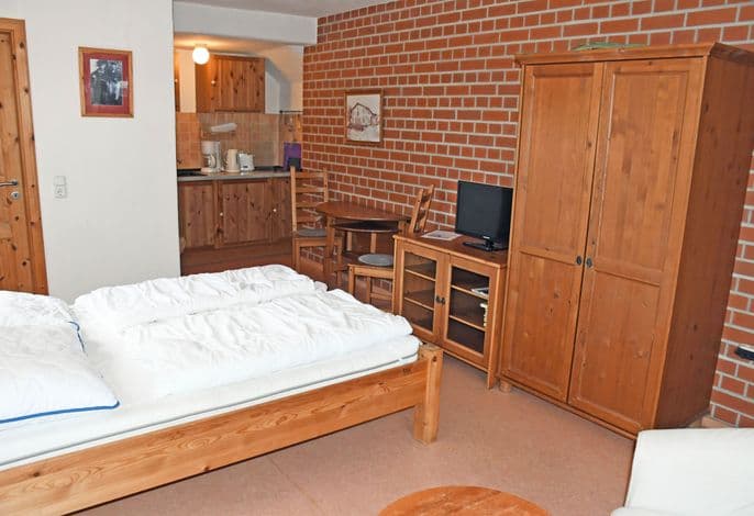 01 Ferienwohnung Gänseblümchen mit Seeblick - Haus am Höft in Gager mit Seeblick und Sauna detail 2