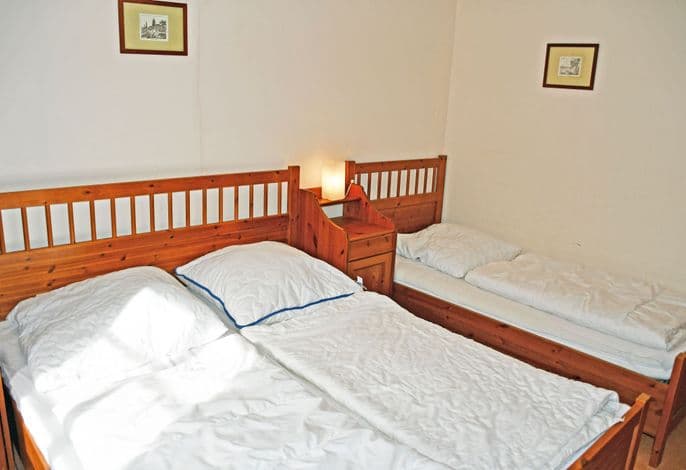 03 Ferienwohnung Wildrose - Haus am Höft in Gager mit Seeblick und Sauna detail 4