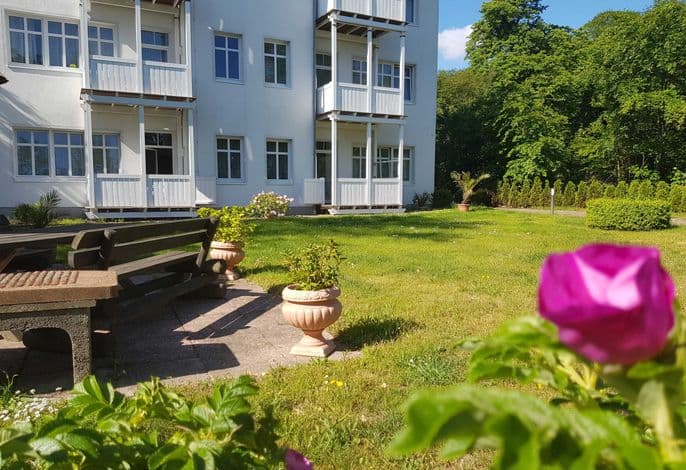 Residenz Seeblick 12 mit seitlichem Ostseeblick - Appartement 12 mit Balkon detail 2