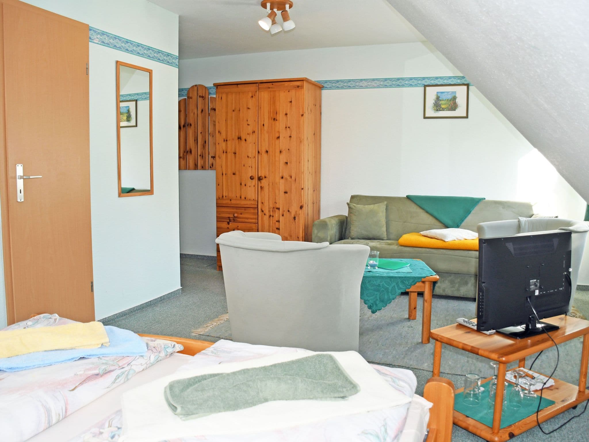 11 Doppelzimmer im OG - DEB 006 Pension Seeperle detail 3
