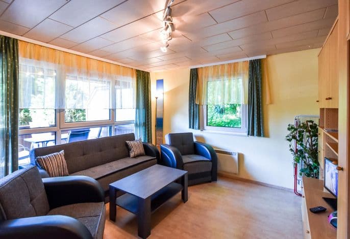 Ferienbungalow B - Ferienbungalows am Rand des Buchenwaldes im Ostseebad Sellin detail 1