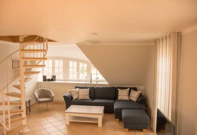 Ferienwohnung mit Balkon 0G 2 - Landhaus mit Reetdach am Teich detail 1