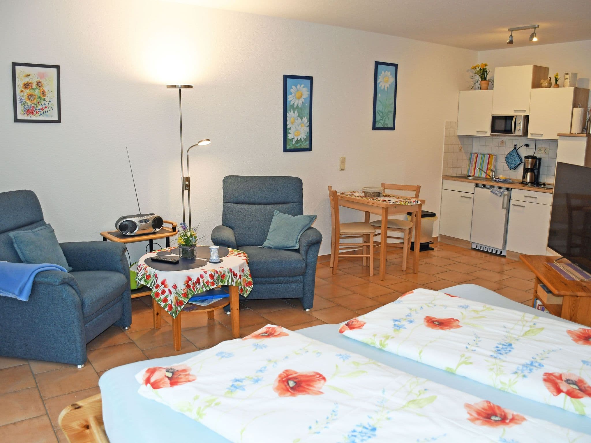 Ferienwohnung Oie mit Sonnenterrasse - Ferienwohnungen an der Hagenschen Wiek auf Rügen detail 1