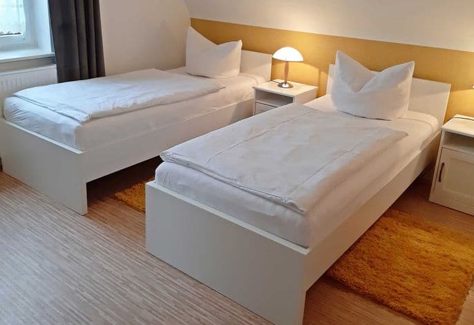 Ferienwohnung Kastanienblick mit Kamin - Ferienwohnungen Ramitz auf Rügen detail 1