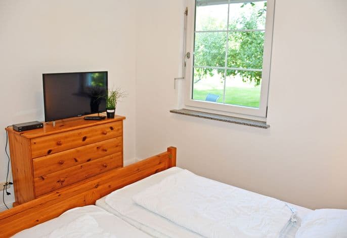 Ferienwohnung Achtern - Ferienwohnungen auf dem Pommernhof mit großem Garten! detail 4