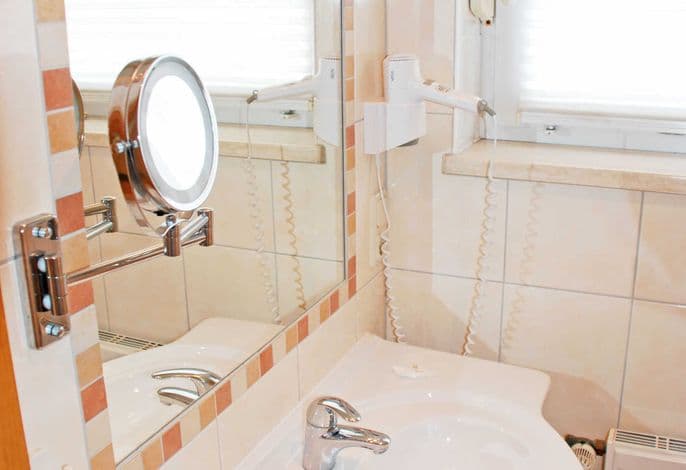 03 Doppelzimmer - Pension mit Frühstück im Ostseebad Baabe detail 4