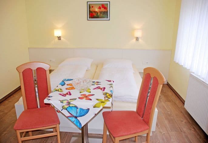 04 Doppelzimmer - Pension mit Frühstück im Ostseebad Baabe detail 1