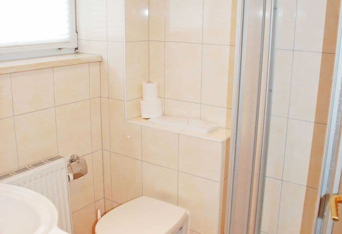 01 Doppelzimmer - Pension mit Frühstück im Ostseebad Baabe detail 3