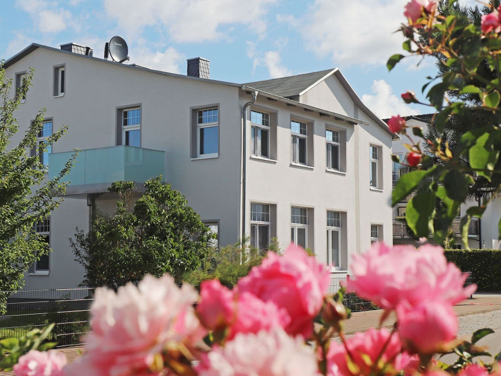 F: Haus Seestern mit 4 exklusiven Wohnungen detail 1