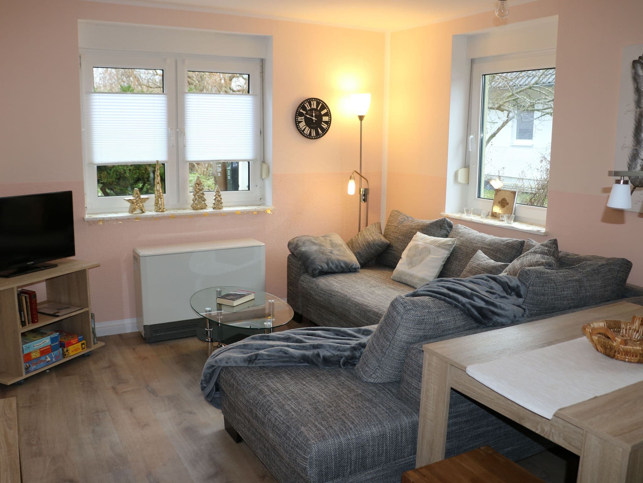 Ferienwohnung Garten - Frühstück in der Morgensonne