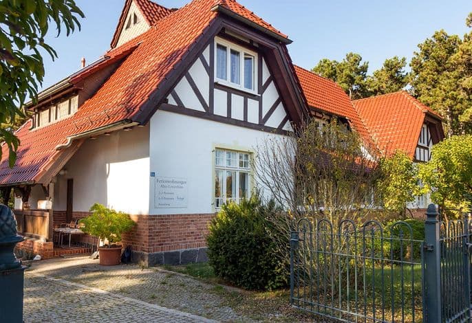 Altes Lotsenhaus Thiessow detail 1