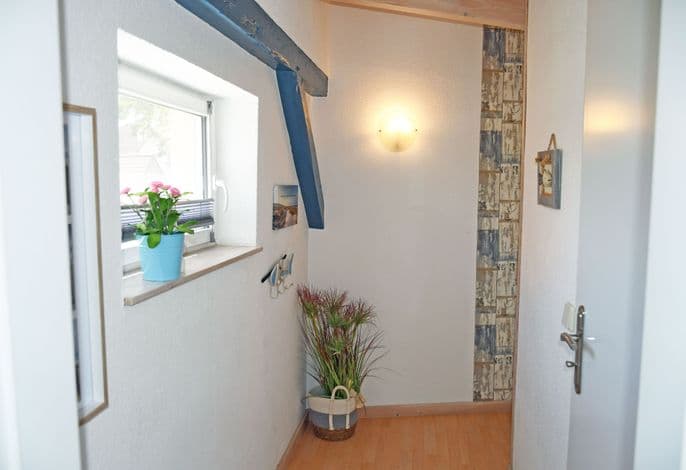 Ferienwohnung Lee (R) - Ferienhaus zum Hafen in Altefähr detail 3