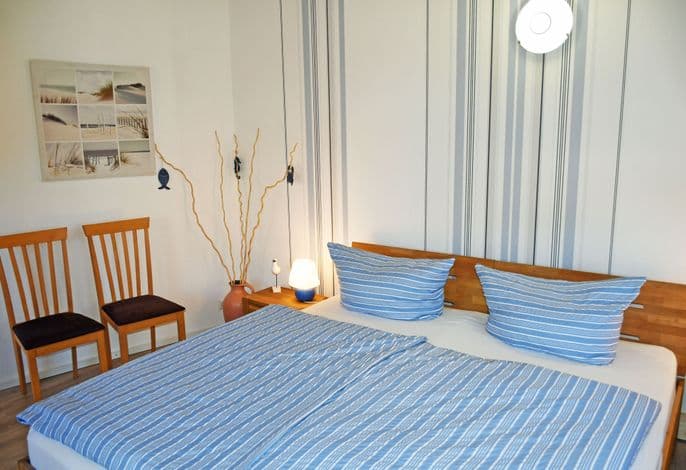 Ferienwohnung Luv (L) - Ferienhaus zum Hafen in Altefähr detail 1