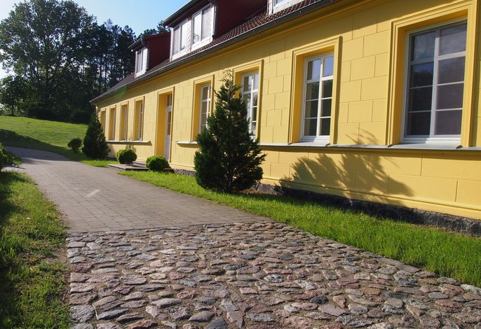 Gut Rattelvitz, Parterre B MITTE