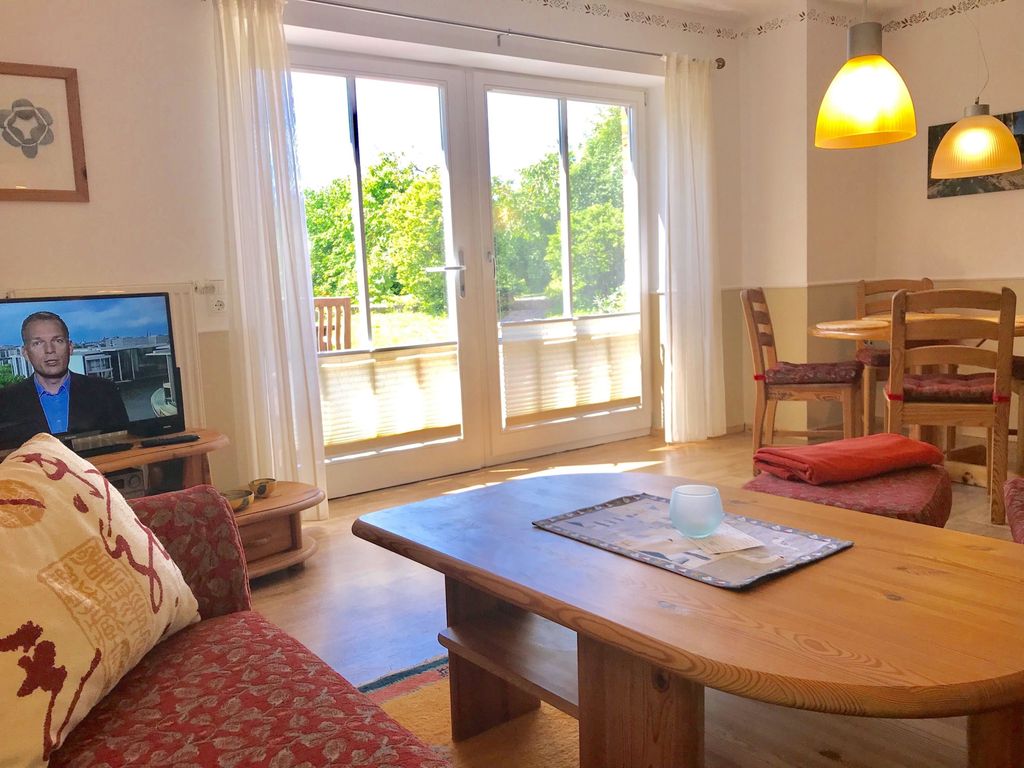 Ein Steinwurf zum Ostseestrand: Ferienwohnung Martha mit Terrasse detail 4