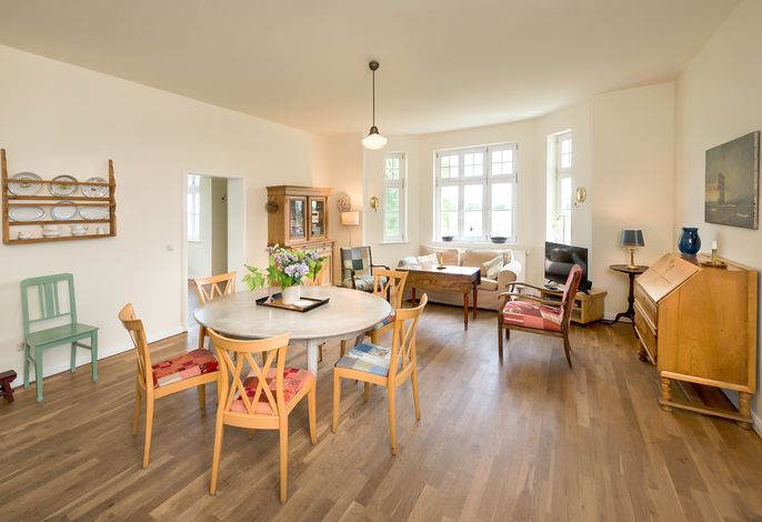 Ferienwohnung 3 mit gr. Terrasse und Wasserblick