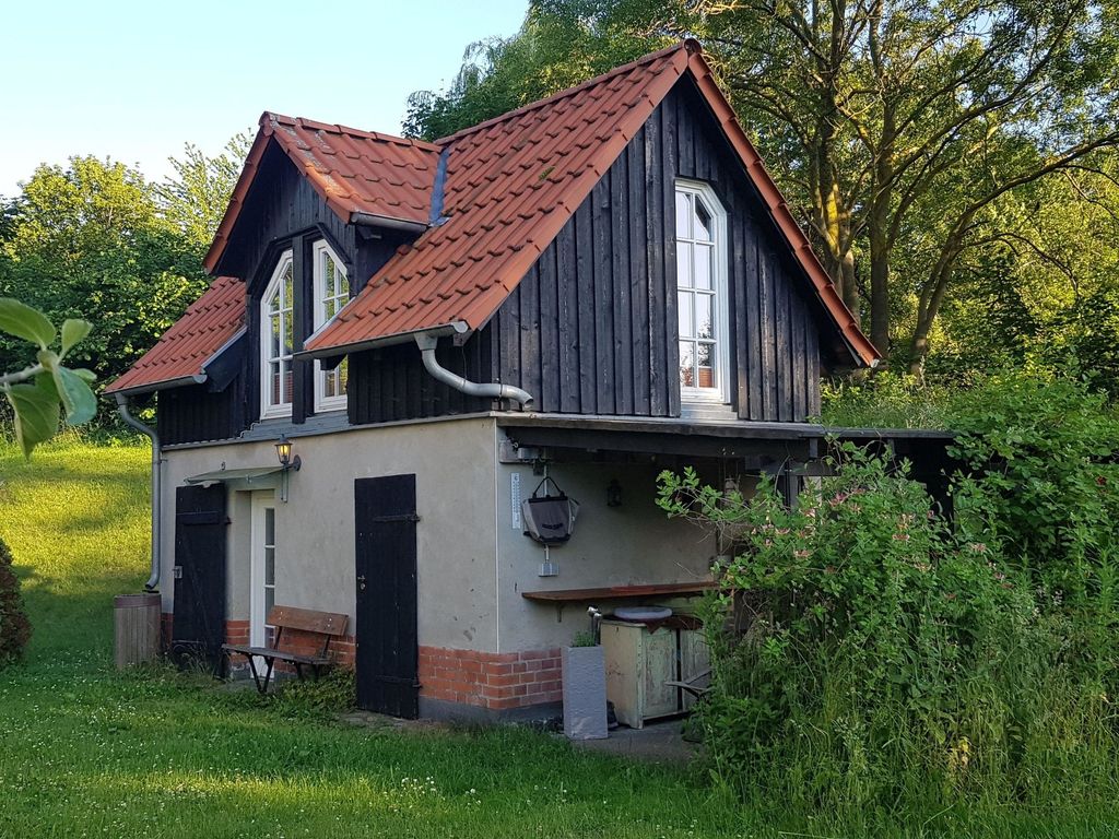 Niedliches kleines Ferienhäuschen auf Rügen nahe Stralsund