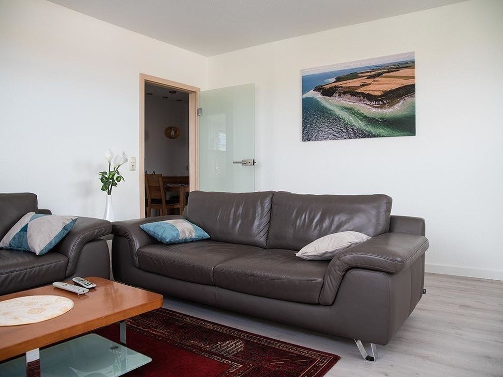 Ferienwohnung MAJA in Sassnitz für 2 Erwachsene und 1 Kind oder 3 Erwachsene detail 2