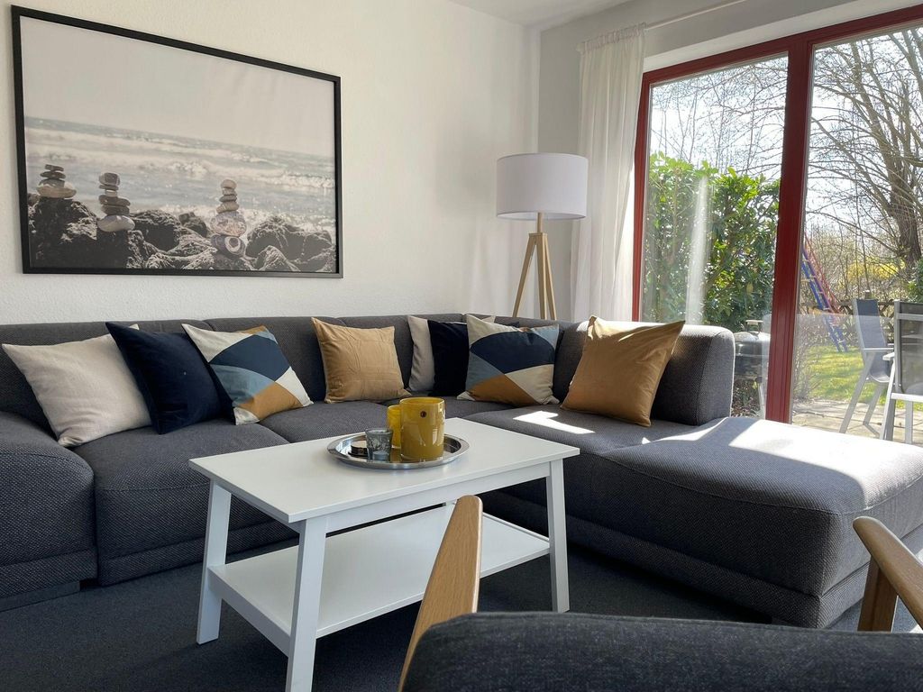 Ferienwohnung "Peter Pan" mit Sonnenterrasse & Garten zwischen Strand, Wald & Wiese auf Rügen!