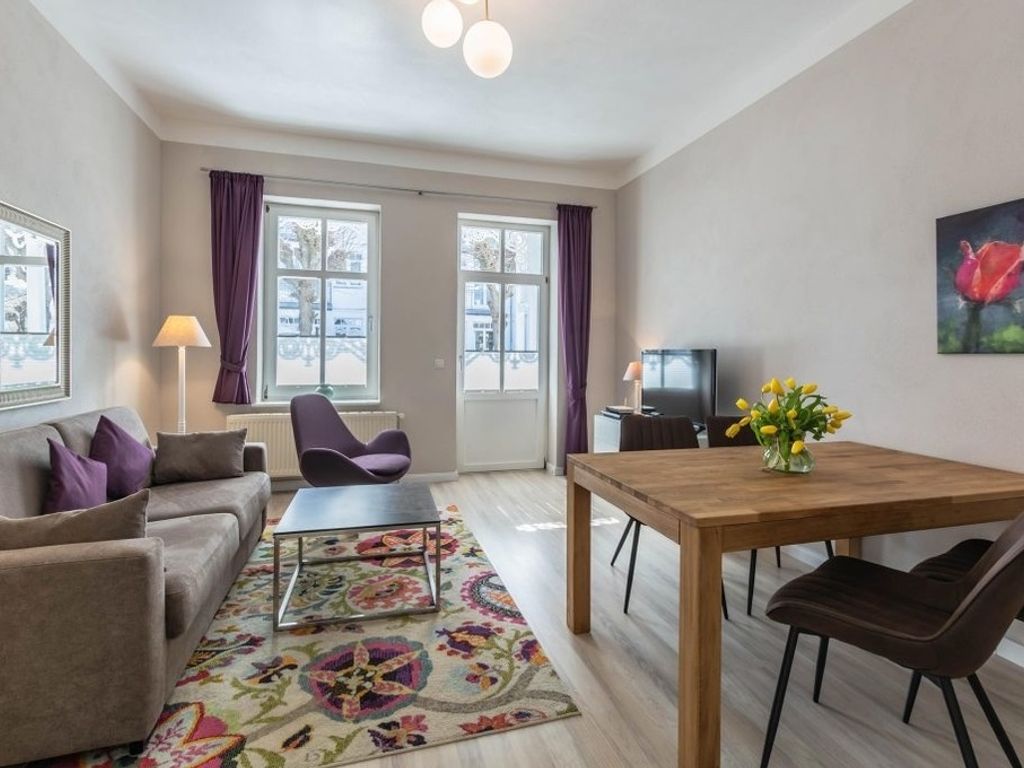 Villa Iduna / Ferienwohnung No. 2 - EG mit Balkon nach Osten