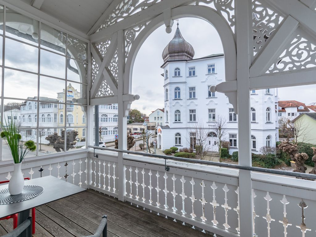 Villa Iduna / Ferienwohnung No. 6 - 1. OG mit Balkon nach Süden detail 3