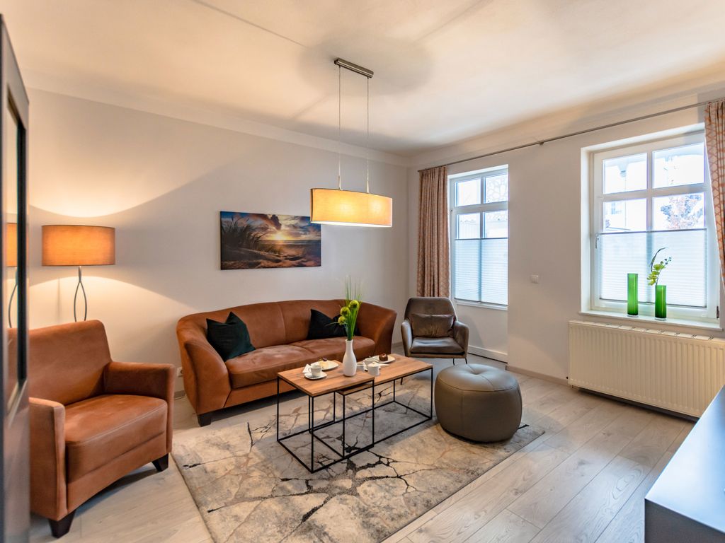 Villa Iduna / Ferienwohnung No. 10 - EG mit Balkon nach Osten detail 3