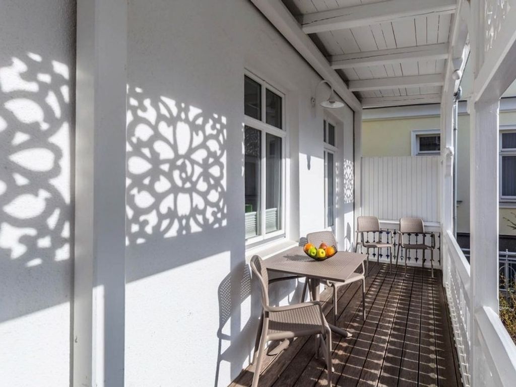 Villa Iduna / Ferienwohnung No. 10 - EG mit Balkon nach Osten detail 4