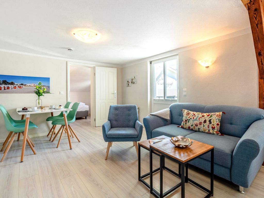 Villa Iduna / Ferienwohnung No. 12a - 2. OG mit Balkon nach Osten