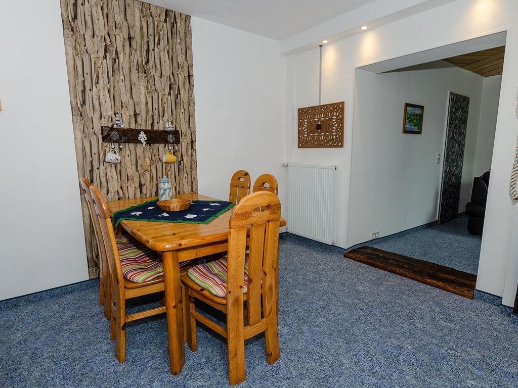 Ferienwohnung auf Rügen für 3 Erwachsene und 1 Kind in Schaprode Zi6 detail 4