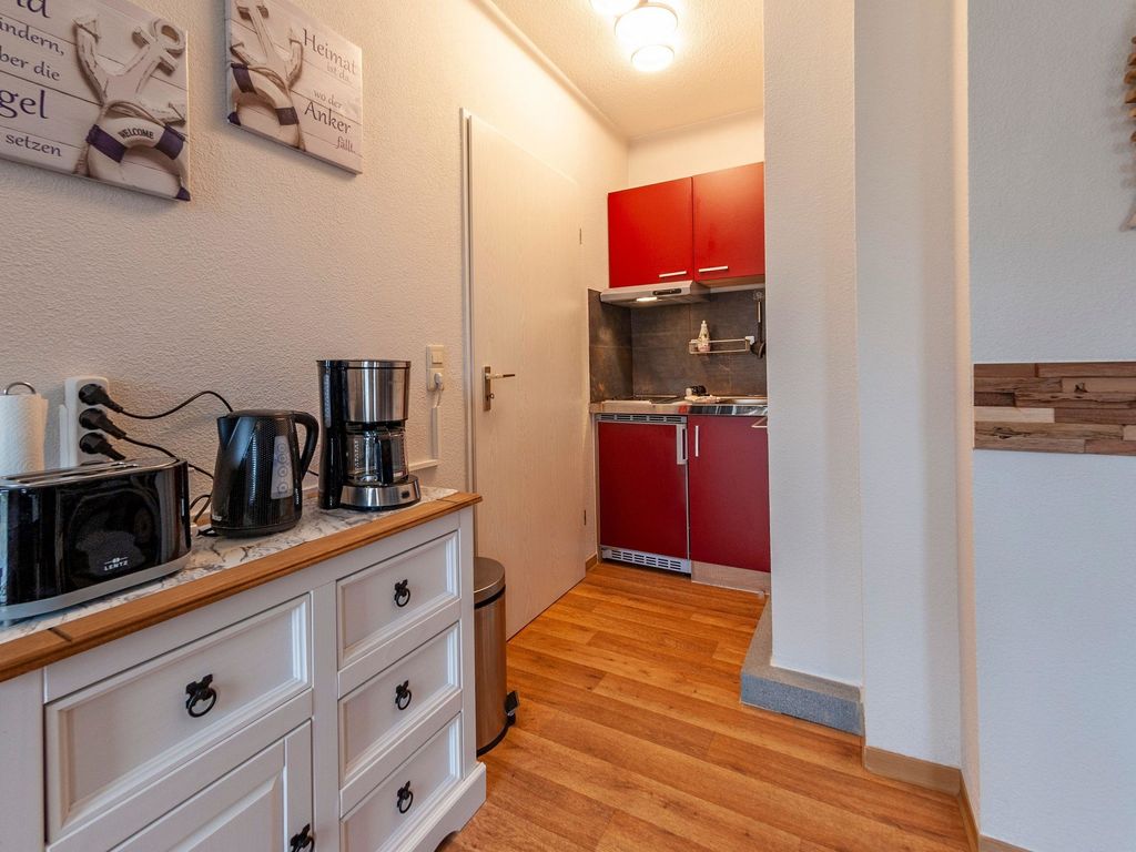 Ferienwohnung 30 - Strandhaus Mönchgut - Endloser Sandstrand und das weite Meer detail 2