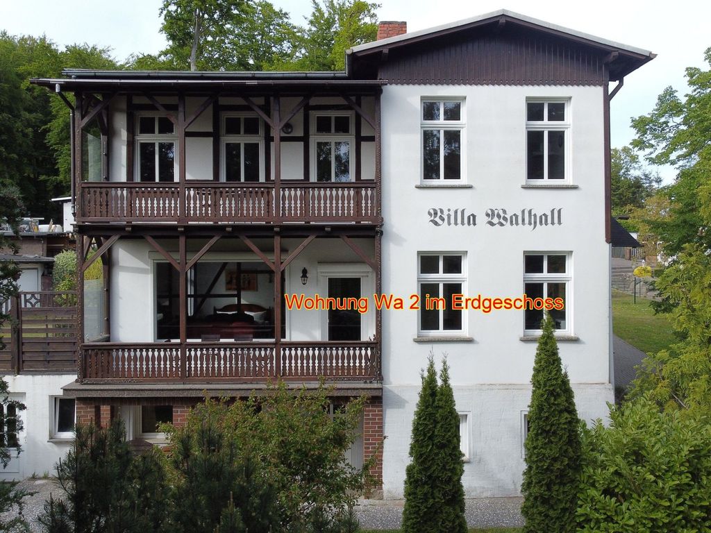 Große Ferienwohnung Wa2 -100qm - im Erdgeschoss der Villa Walhall in einem parkähnlichen Garten