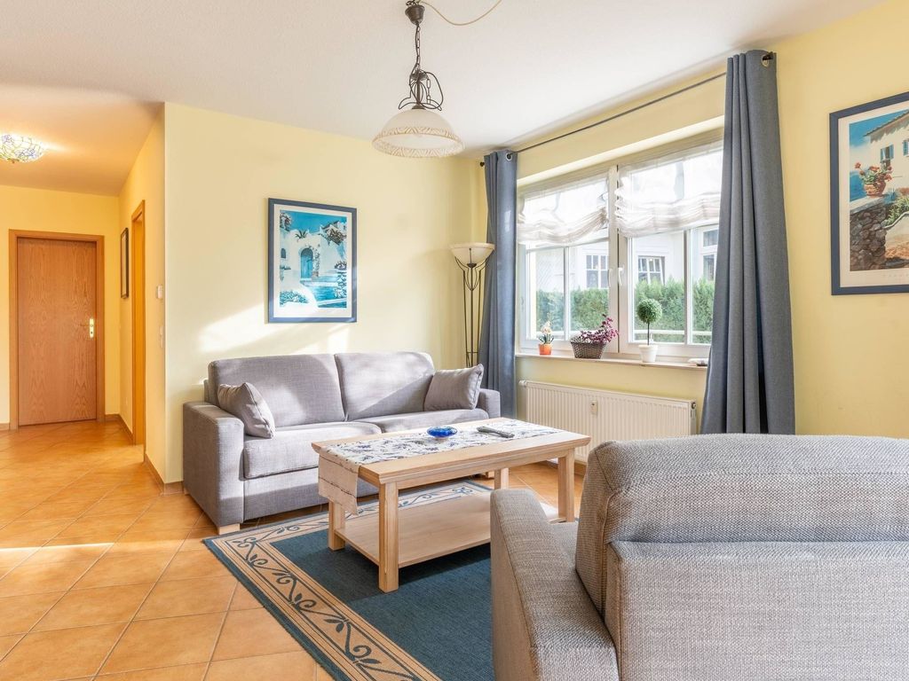 Ferienwohnung 2 "Kranich" Villa Vogelsang in Binz, 3-Raum, Parkplatz, WLAN, Wintergarten, Terrasse detail 2