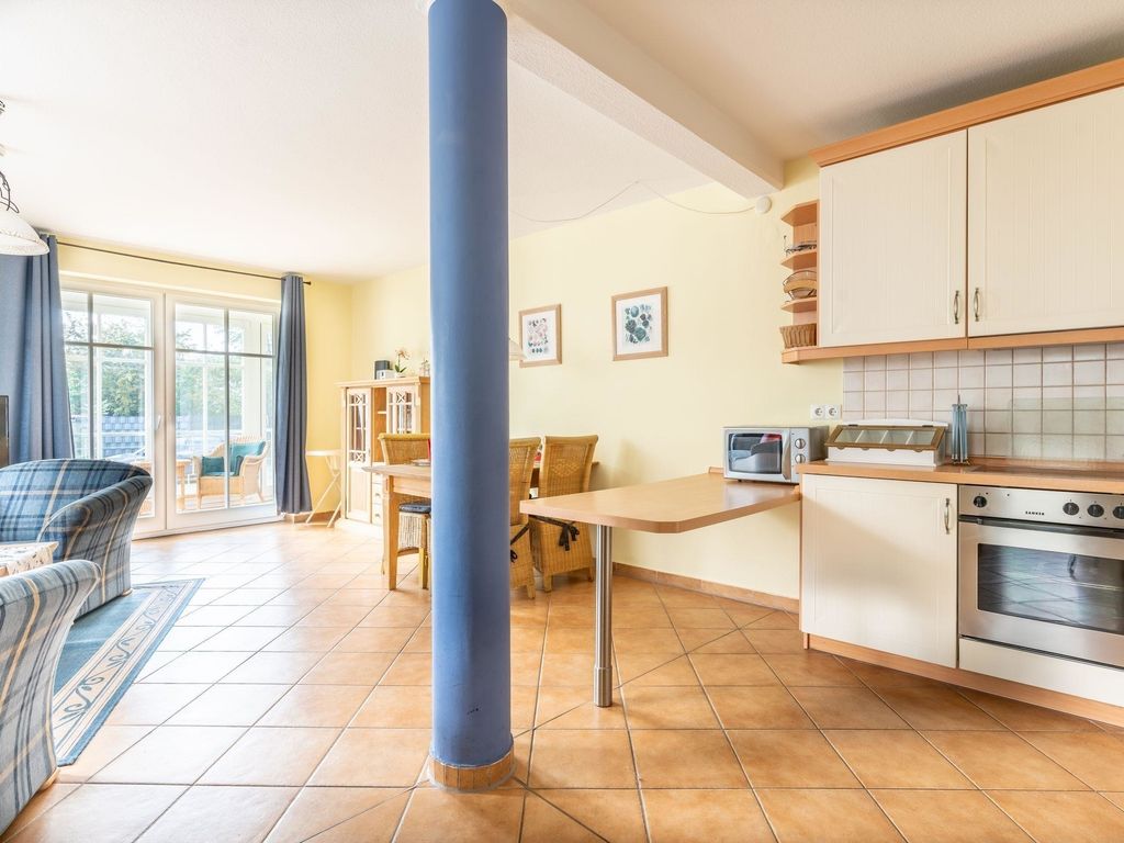 Ferienwohnung 2 "Kranich" Villa Vogelsang in Binz, 3-Raum, Parkplatz, WLAN, Wintergarten, Terrasse detail 1